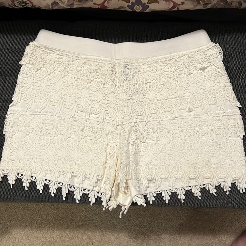 NWT Express Lace Shorts - Size Small
